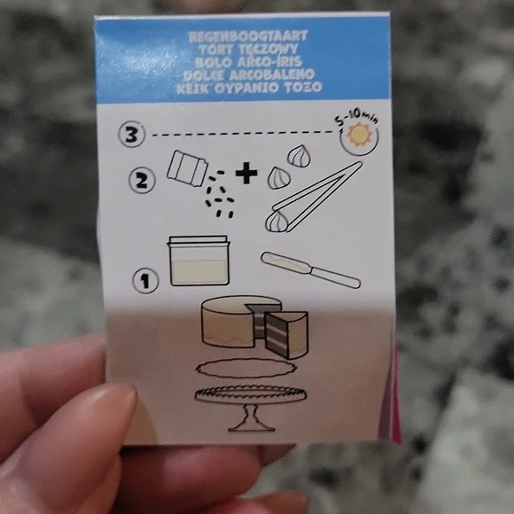 Miniverse Make It Mini Rainbow Cake - Picture 4 of 5